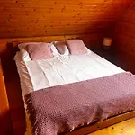 Stolove Chatki Радкув